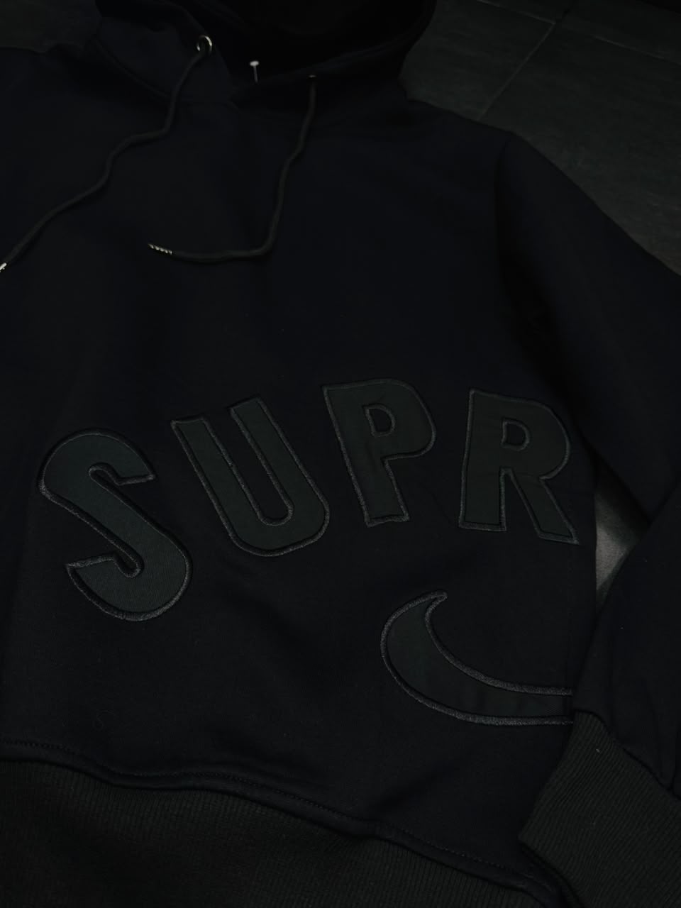 SUPREME HODDIES BLACK