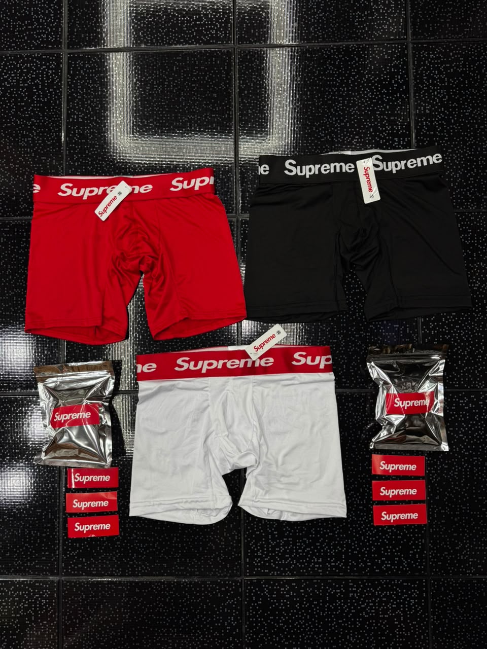 SUPREME BOXER